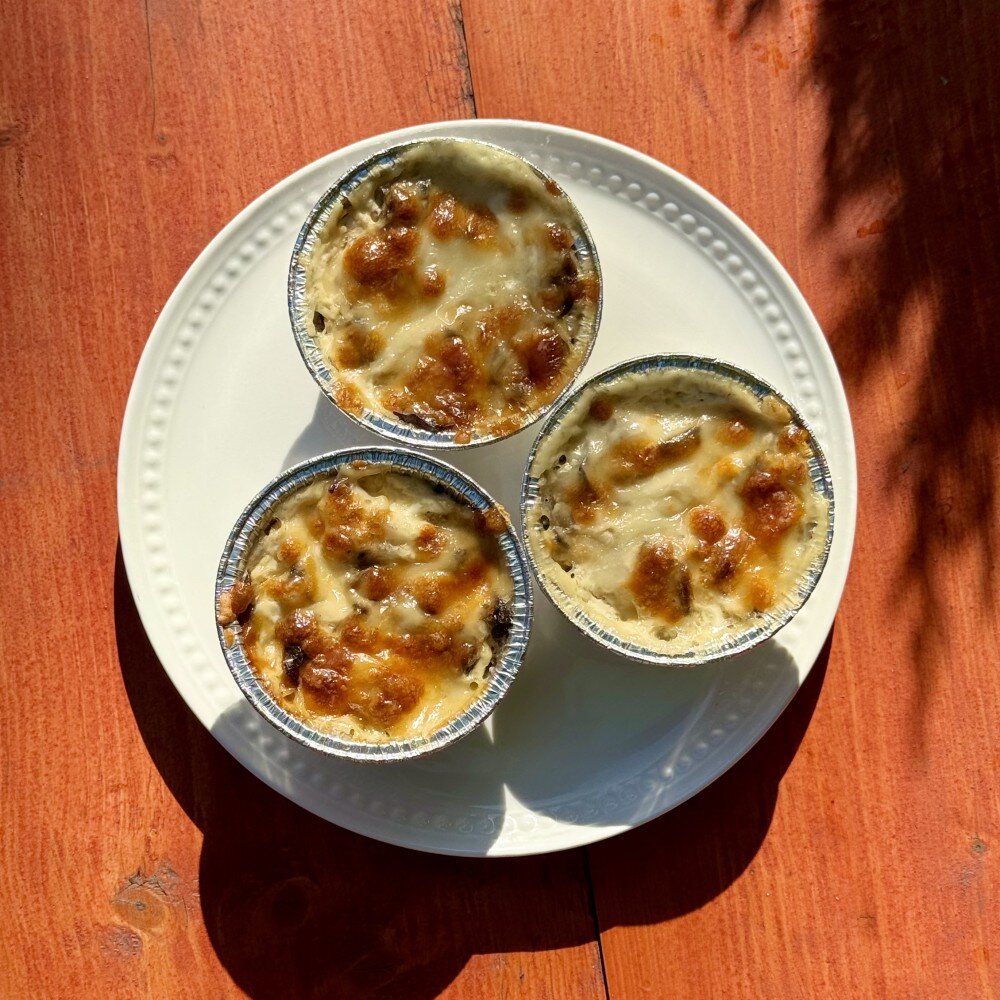 Жульен с курицей и грибами с доставкой
