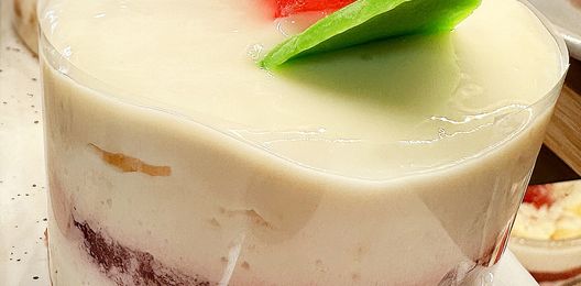 КЛУБНИЧНОЕ Пирожное