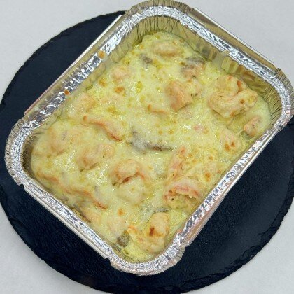 Скоблянка с лососем и креветками