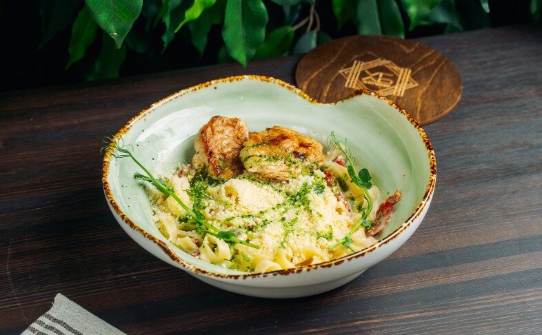 Паста из индейки в сливочном соусе