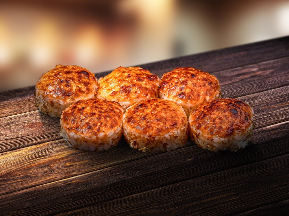 Запеченный бонито жареный лосось