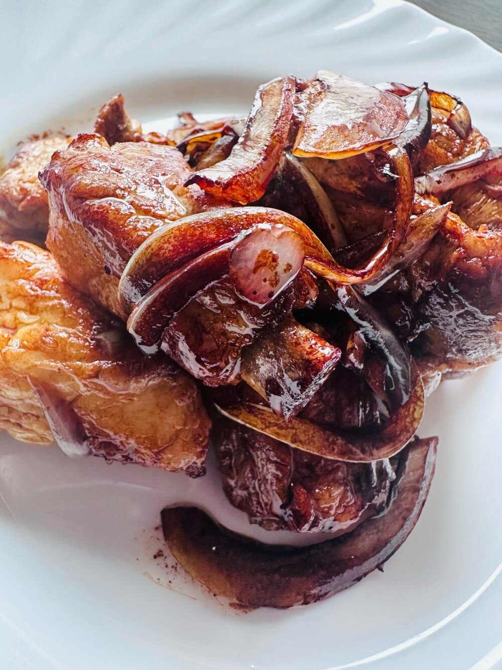 #55 Рёбрышки свиные с луком и чесноком