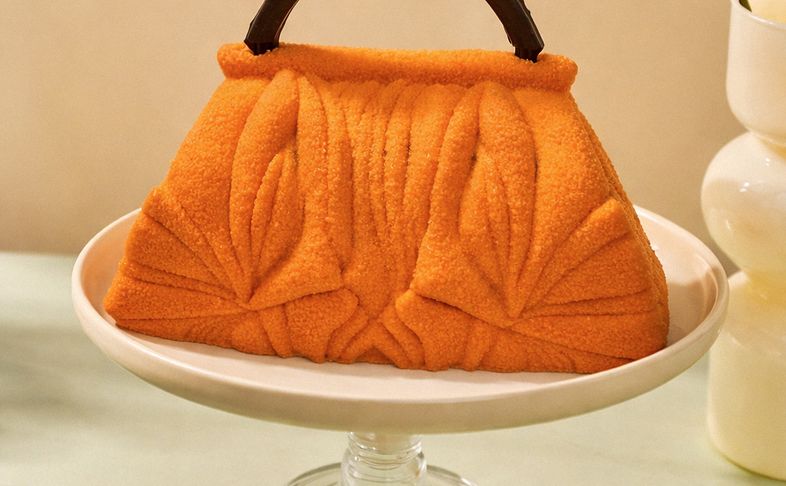 Муссовый бенто-торт Сумочка