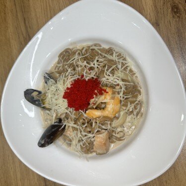 Соба/Удон с морепродуктами в сливочном соусе