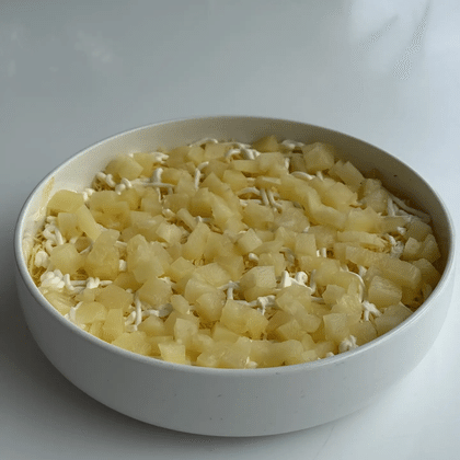 Салат с кальмаром и ананасом 100гр