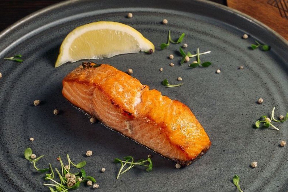 Стейк лосося на гриле
