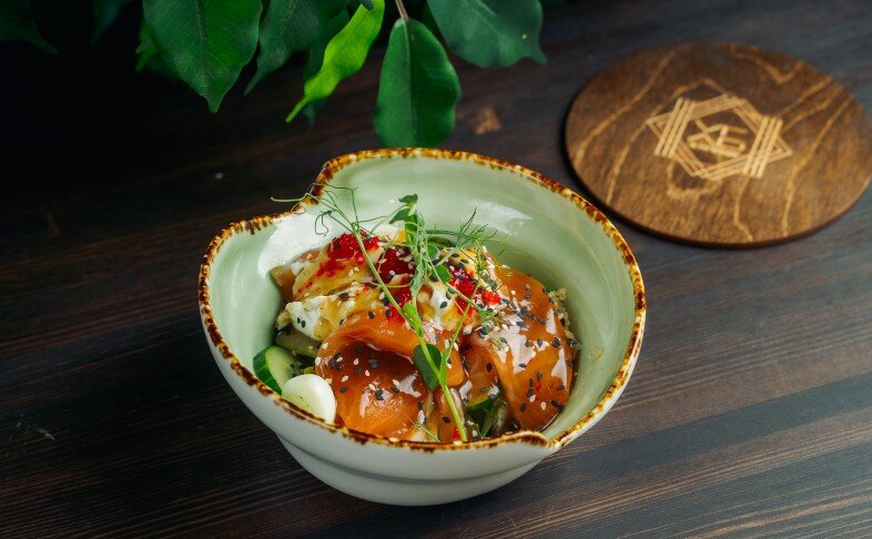 Салат со слабосоленым лососем