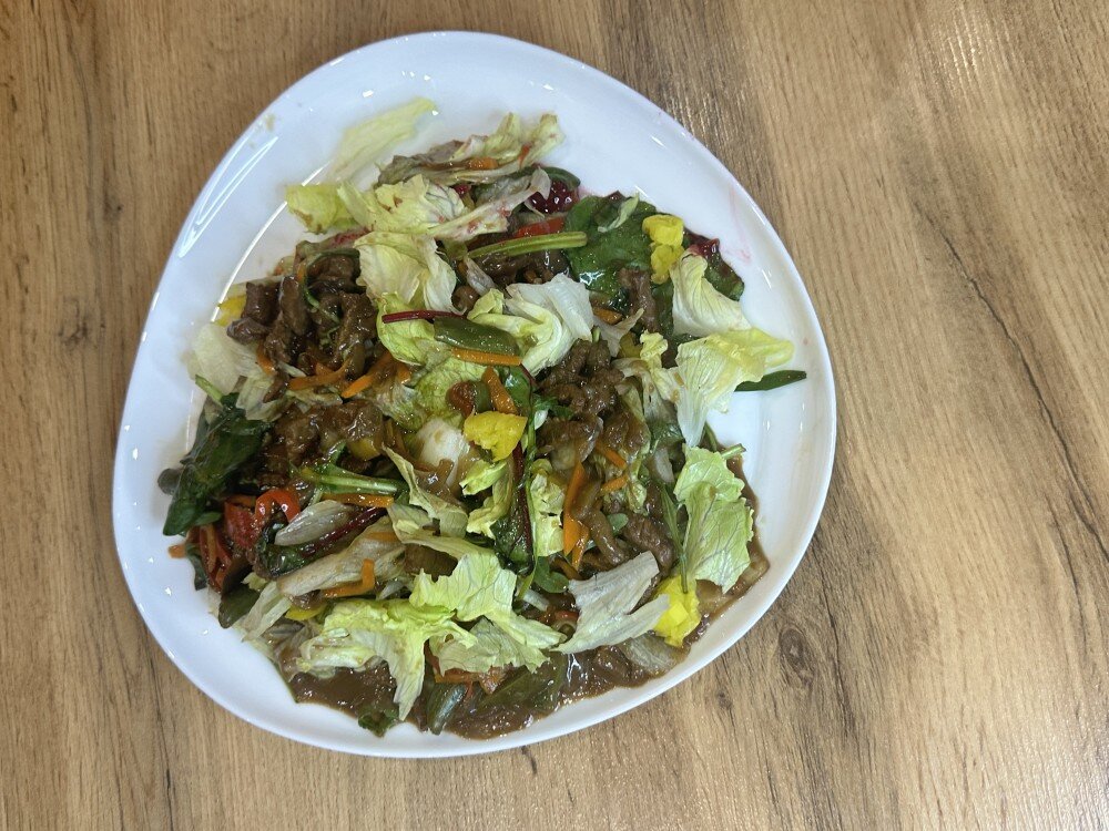 Тёплый салат с говядиной