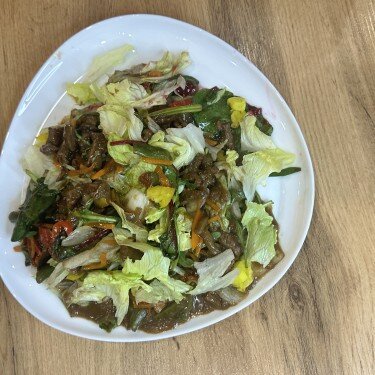 Тёплый салат с говядиной