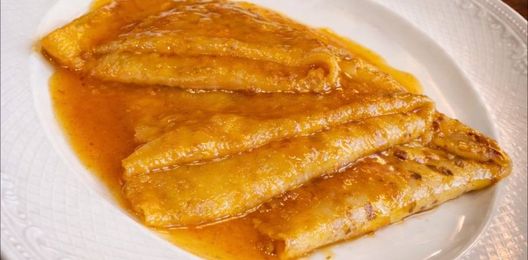 Блины креп-сюзетт в апельсиновом соусе