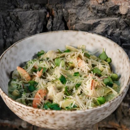 Паста с креветками и шпинатом