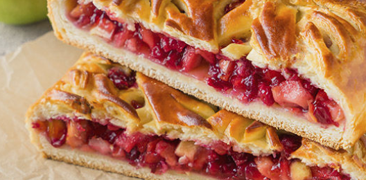 Пирог брусника с яблоками 2кг