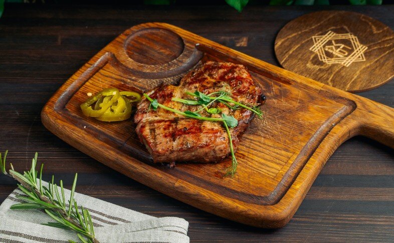 Стейк из свиной шеи