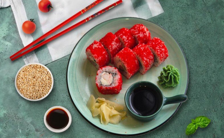 Ролл Калифорния с креветкой и крабом