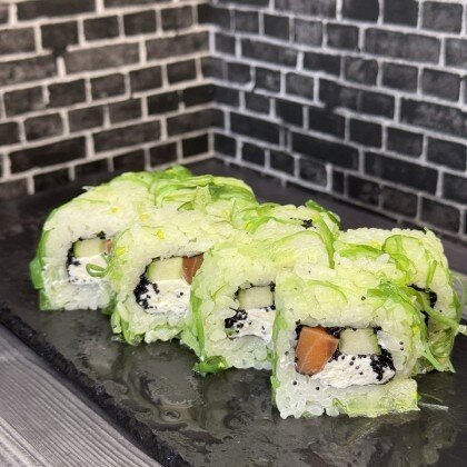 Ролл чука с лососем