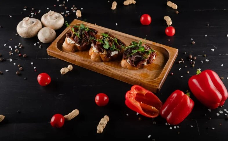 Брускетта вяленой уткой