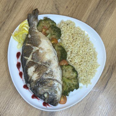 Дорадо c булгуром и брокколи