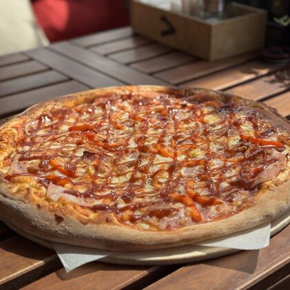 Гига-пицца Большая Девочка в Красном 1,8 кг