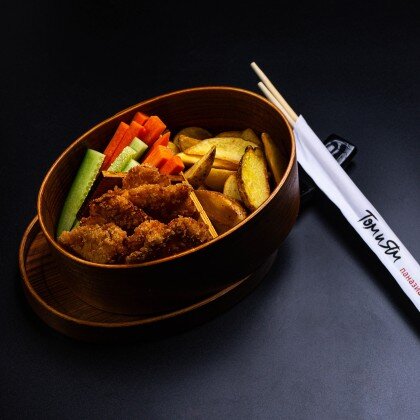 СЫТЫЙ ПАНДА С КУРОЧКОЙ