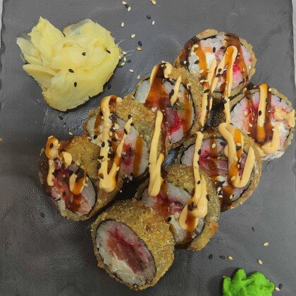 Темпурный ролл с лососем и тунцом