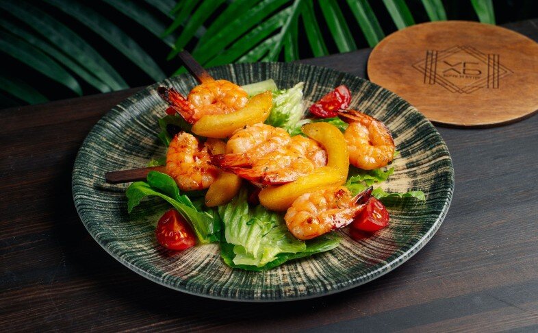 Креветки-гриль  с персиком
