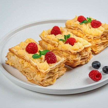 Мильфей с малиной  3 шт