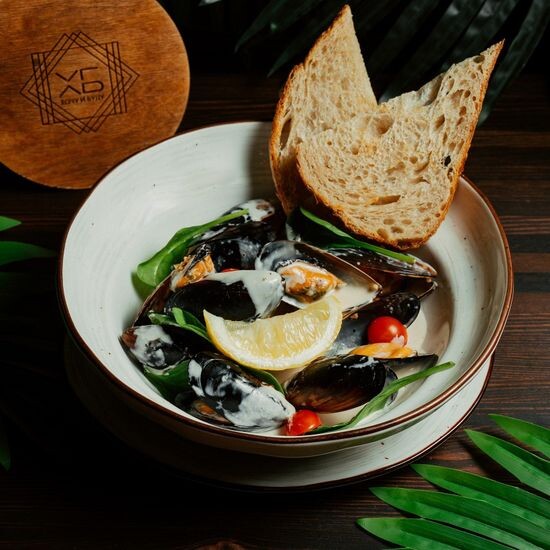 Испанские мидии в белом соусе