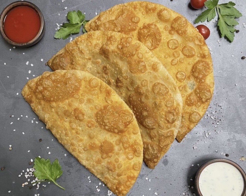 Чебурек с Ветчиной и Сыром / Чебурек с Мясом , Сыром и Помидором