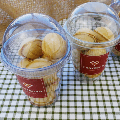 Орешки с миндалём и вишней 3шт