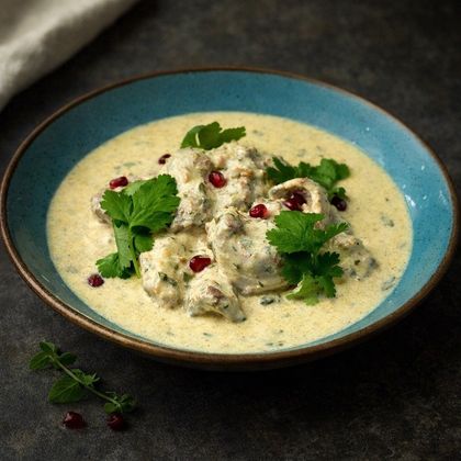 Куриное бедро в чесночном соусе