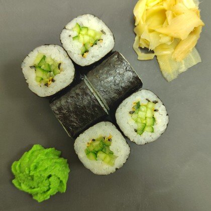 Хосомаки с огурцом
