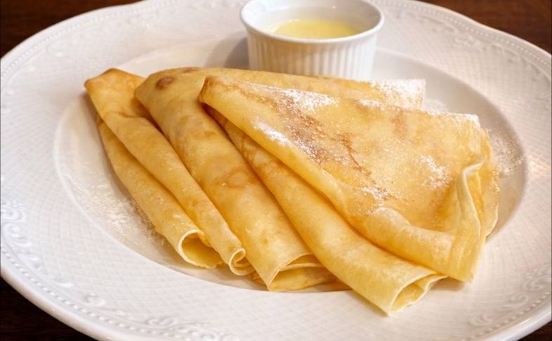 Классические блины с соусом на
выбор.