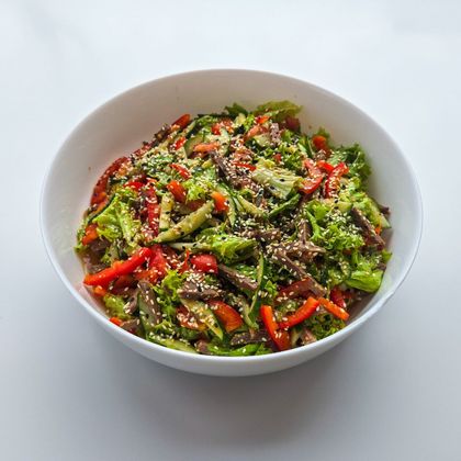 Салат с говядиной 200гр