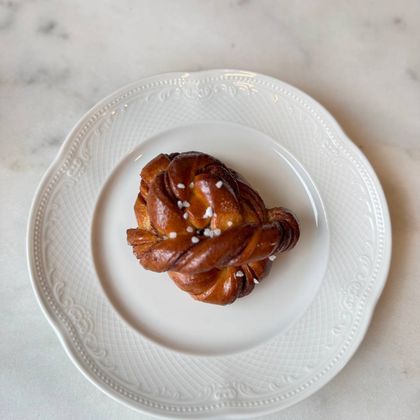 Булочка с корицей