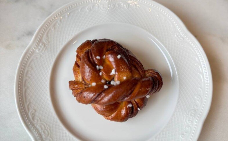 Булочка с корицей