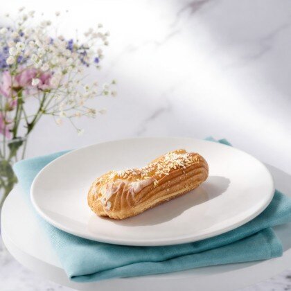 Эклер карамельный