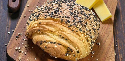 Слойка с сыром