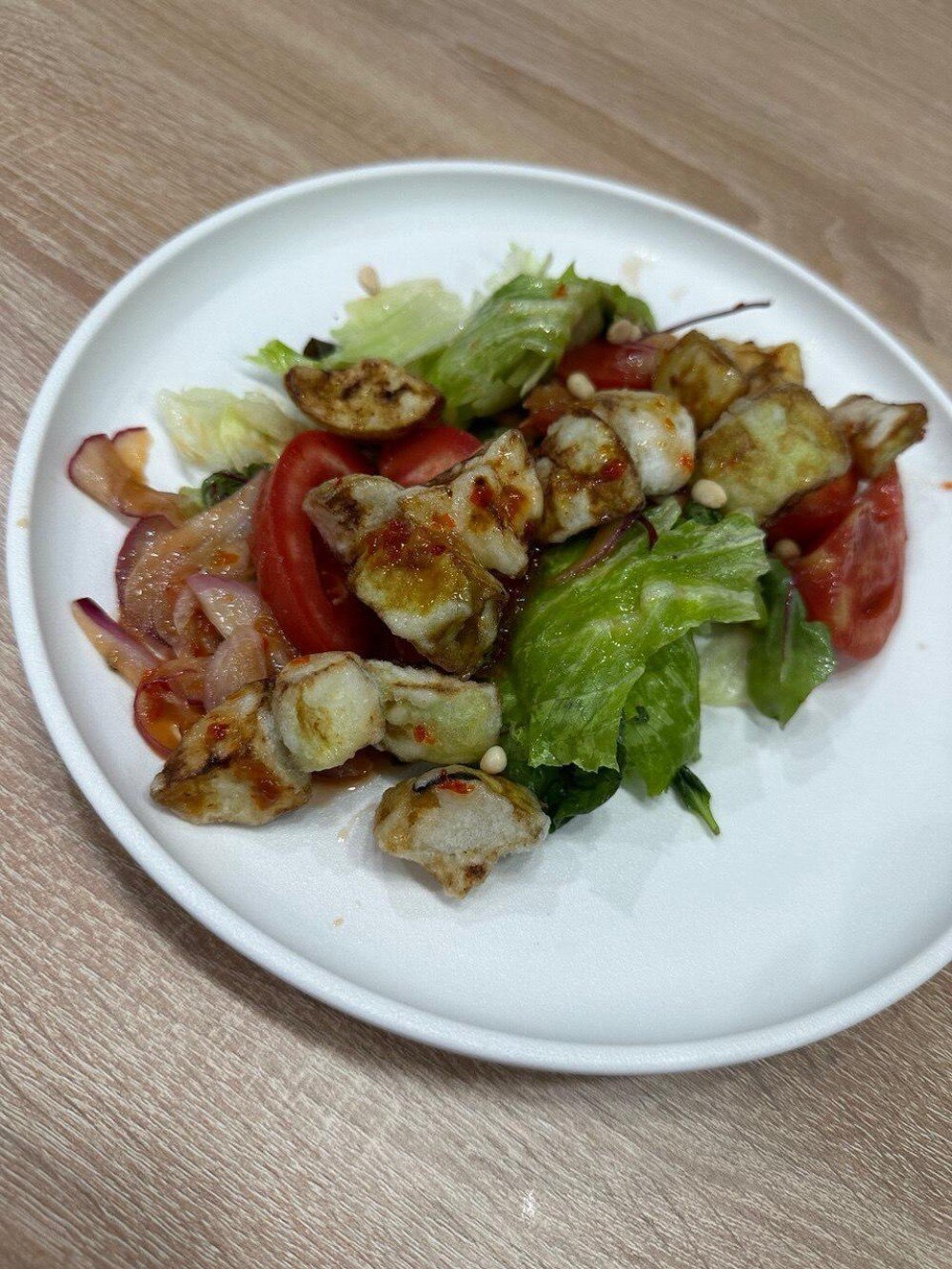 Салат с хрустящими баклажанами