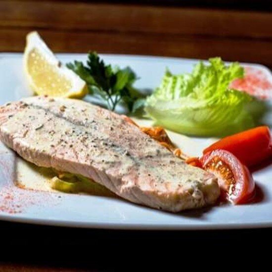 Пряный лосось на пару