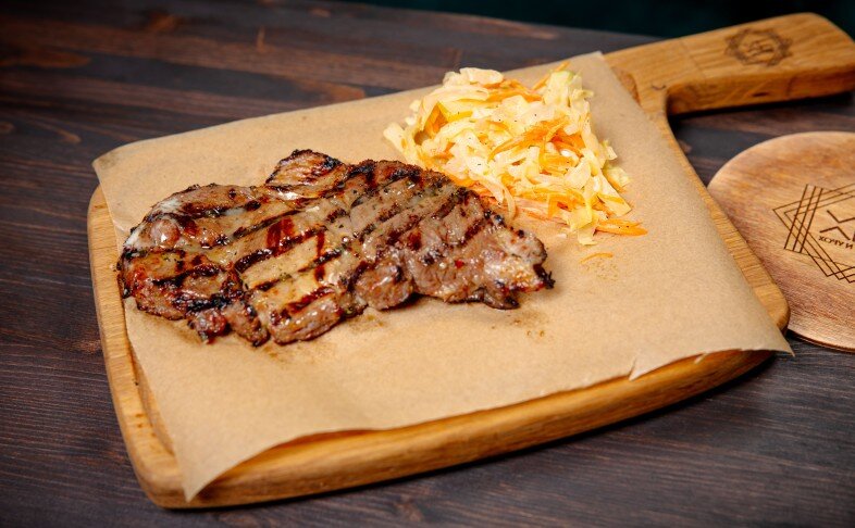 Стейк из свиной шеи