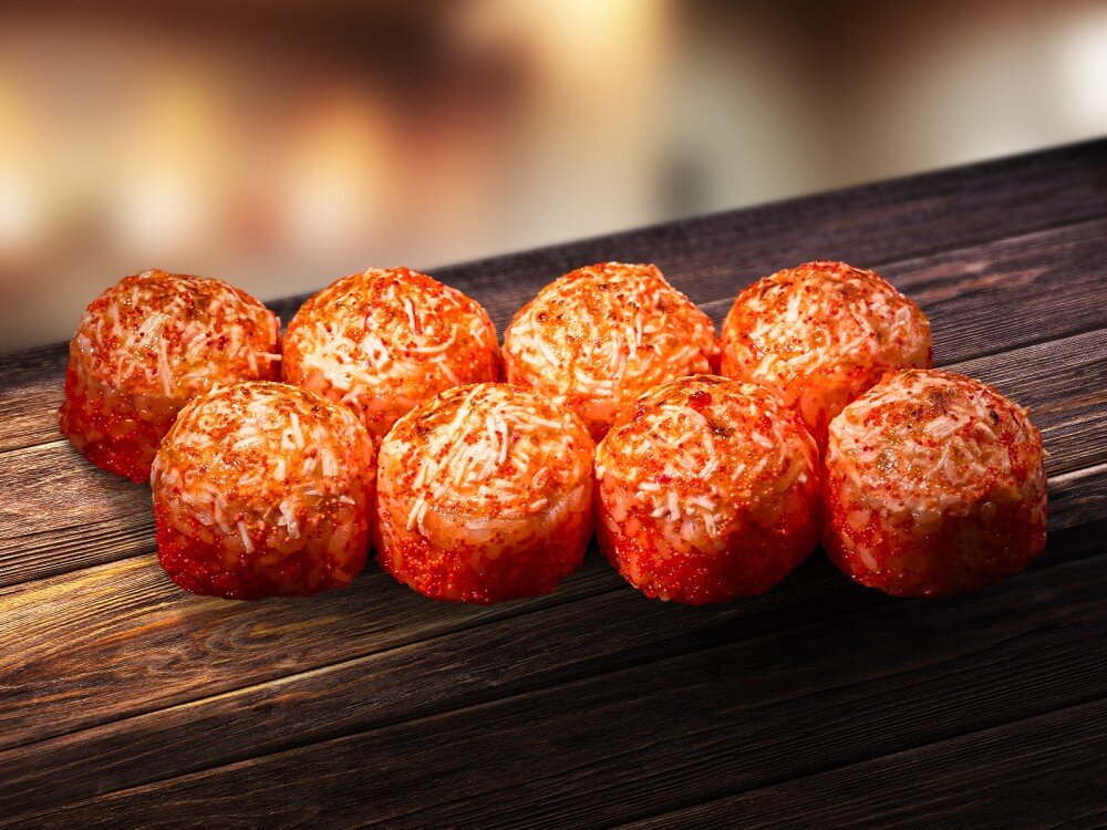 Запеченный ролл с острым лососем и крабом