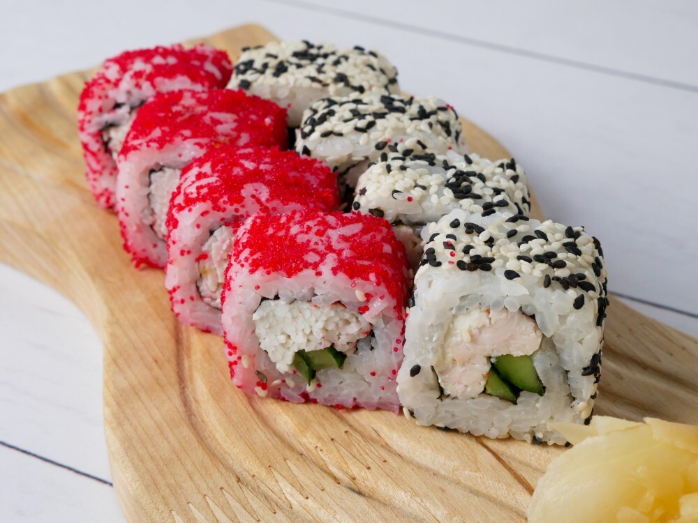 Ролл с копченой курицей 1шт (колесико)