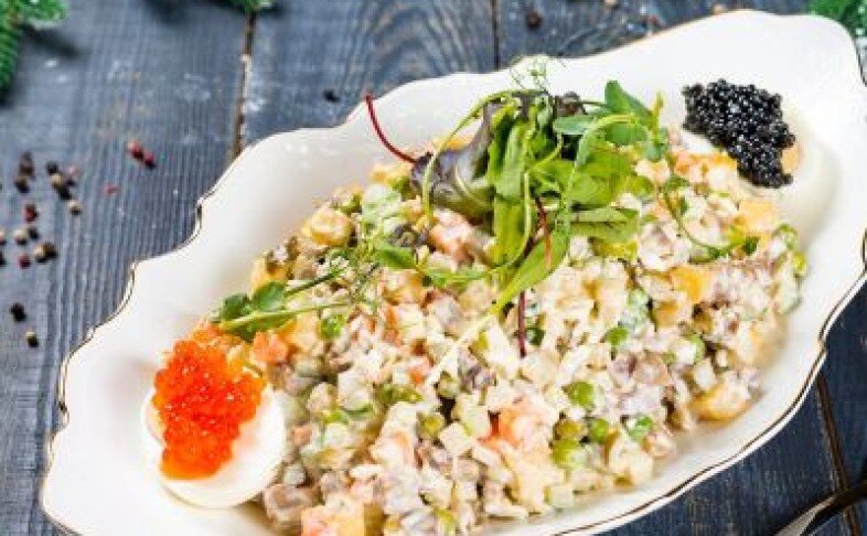 Салат Оливье с колбасой 0,5кг