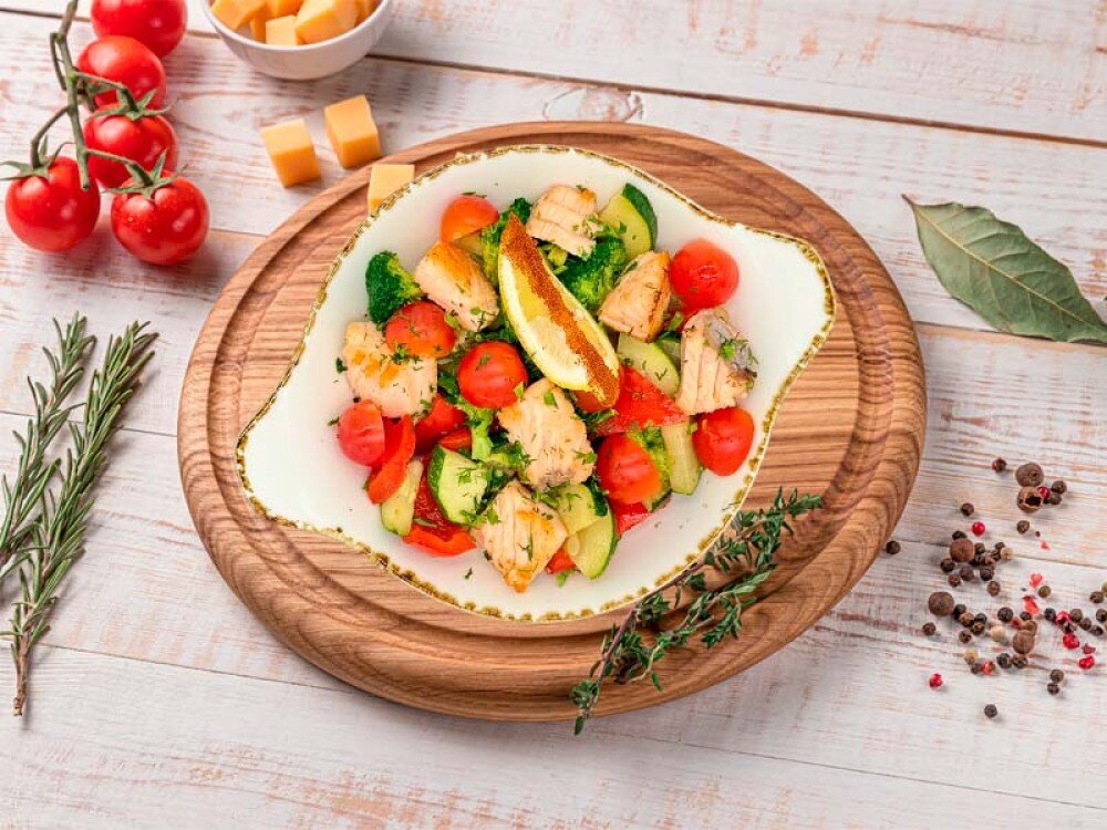 Филе форели с овощами, 300 г