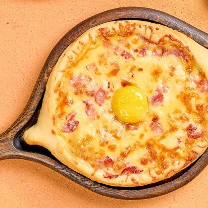 Хачапури по-Аджарски с беконом