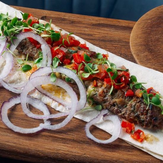 Куриный кебаб с грибами и сыром