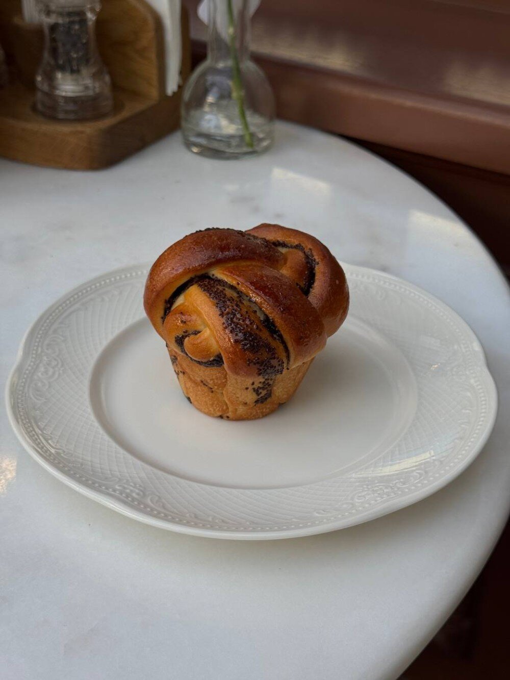Маковая булочка