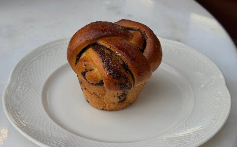 Маковая булочка