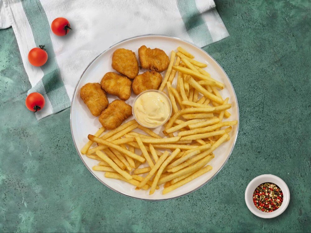Наггетсы и картофель фри