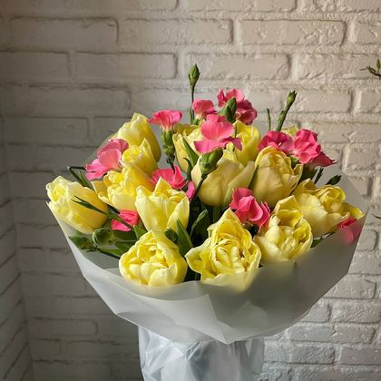 Букет "Тюльпаны и румянец"
